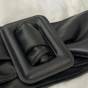 Elegant Black Women's Belt Size: L, Large Adjustable Faux Black Leather